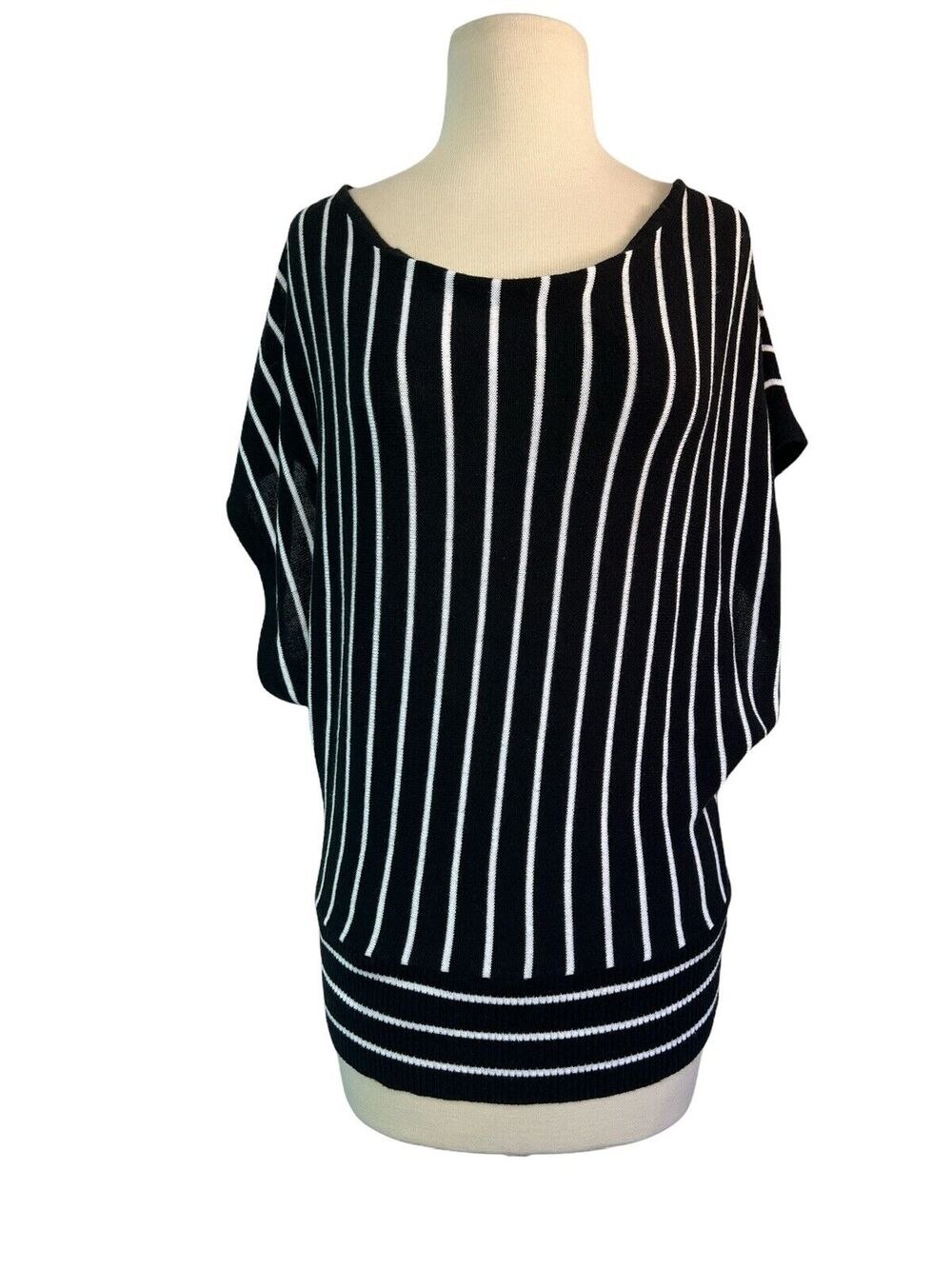 Large Notations Striped Women's Casual Sweater Contrasting Hem Navy White